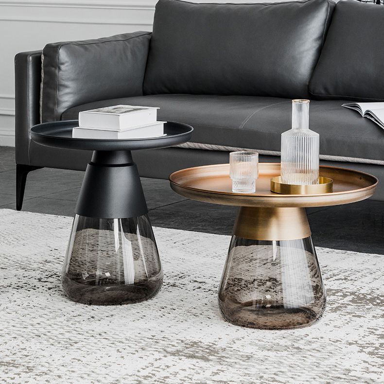 Tavolino con laterale rotondo in stile contemporaneo