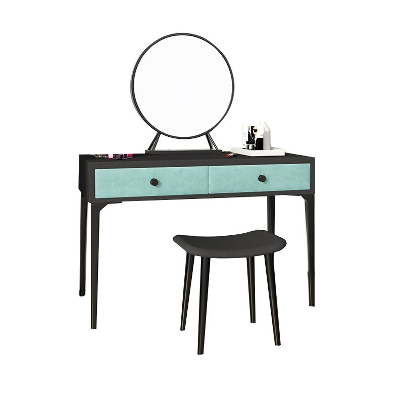 Metall -Waschtisch mit Stuhl und Spiegel in schwarz/weißer Waschtisch