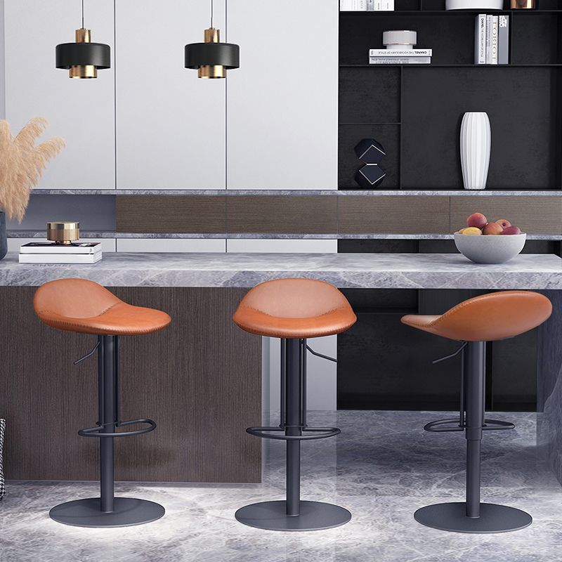 Indoor Metal Legs Bar Stool Saddle Seat Bar Stool with Swivel