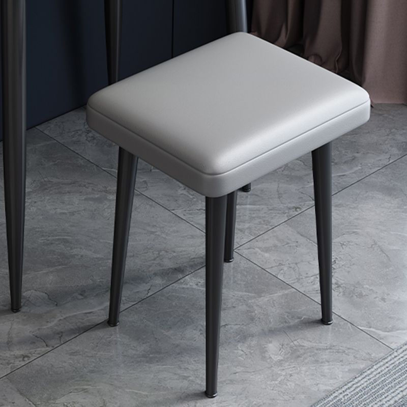 Moderne 3 Schubladen Eitelkeitstisch 23.62 "W Stone Top Dressing Tischhocker Set