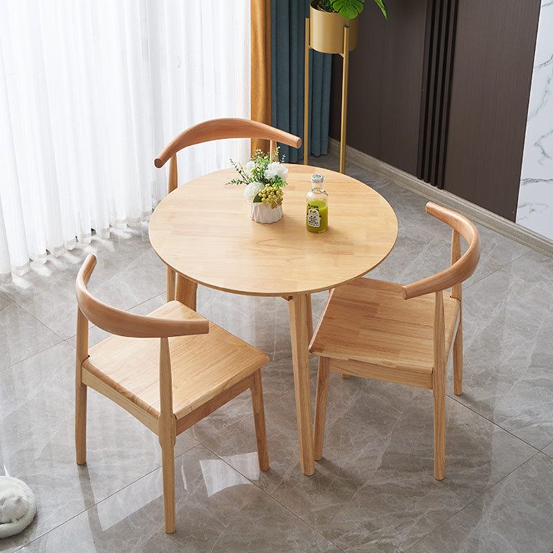 Esstisch mit Massivholzplatte, moderner, lässiger Balkon-Esstisch