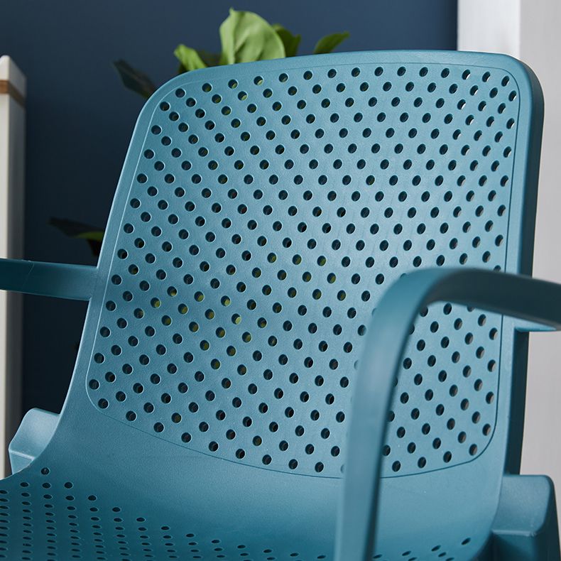 Modern Indoor-Outdoor Dining Arm Chair Multicolor Plastic Dining Arm Chair Clearhalo ' kitchen&dining_furn' 'Dining Chairs' 'Dining Tables & Seating' 'dining_chair' 'furn' 'furn_dining_chair' 'Furniture' 'furniture_dining_chair' 'Kitchen & Dining Furniture' 'kitchen' 1200x1200_b4fecc0d-362a-4b90-9a91-f7695776cd10