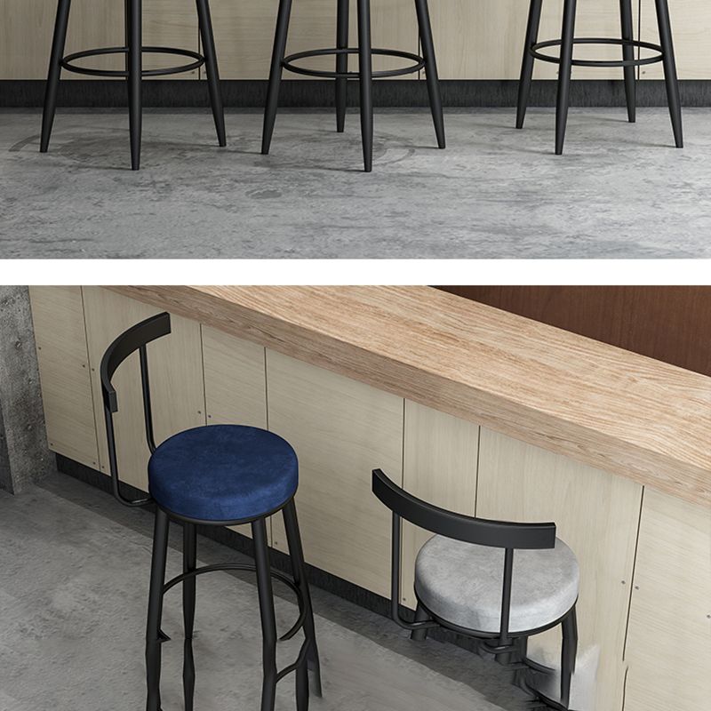 Modern Style Iron Bar Stool Low Back and Footrest Living Room Simple Bar Stool Clearhalo 'Bar Furniture' 'Bar Stools' 'bar_stools' 'furn' 'furn_bar_stools' 'furniture_bar_stools' 'Kitchen & Dining Furniture' 'kitchen&dining_furn' 'kitchen' 'kitchen_furn' Furniture' 1200x1200_b5066d4a-819d-44f2-a6a7-b83f3186149d