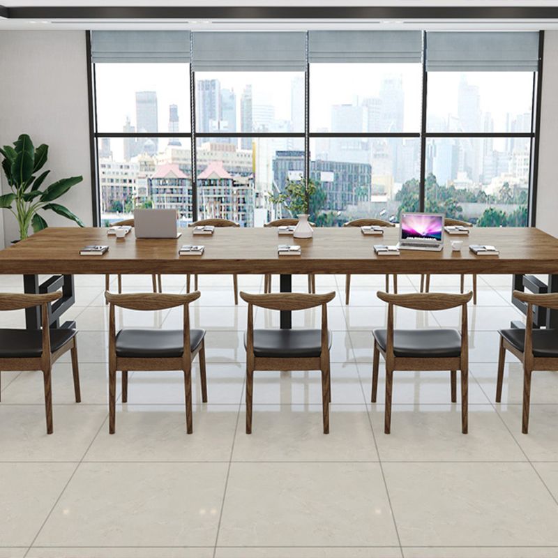 Scrivania da ufficio in legno di pino industriale scrivania rettangolare marrone con base metallica