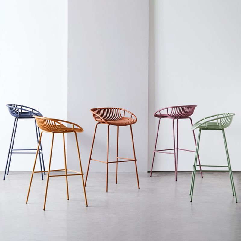 Contemporary Metal Bar Stool Bucket Counter Bar Stool with Metal Legs Clearhalo 'Bar Furniture' 'Bar Stools' 'bar_stools' 'furn' 'furn_bar_stools' 'Furniture' 'furniture_bar_stools' 'Kitchen & Dining Furniture' 1200x1200_b5539edb-03e5-46f0-9d52-c1d4150022aa