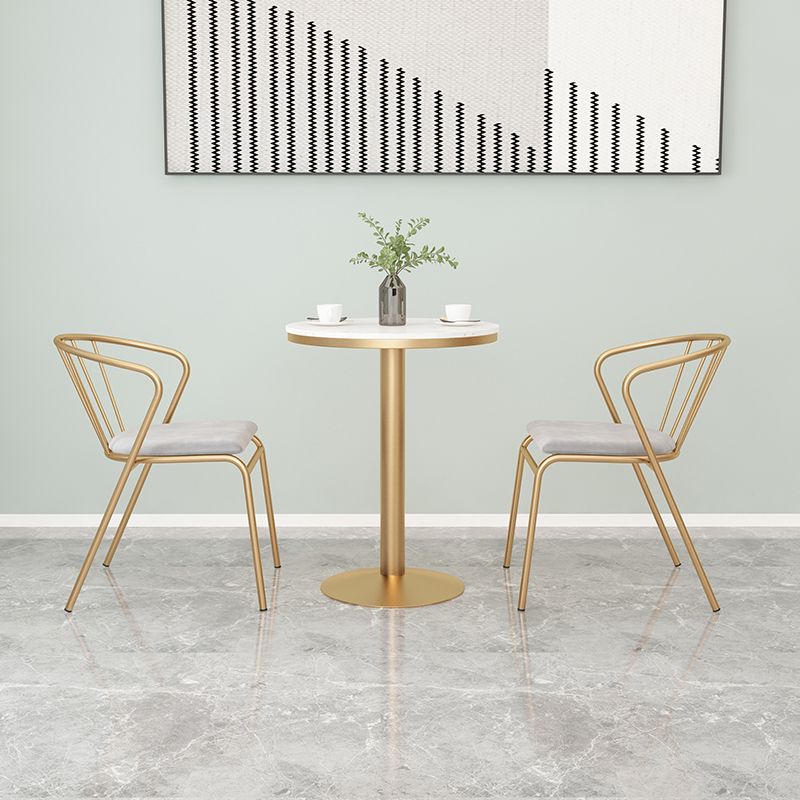 Metal Traditional Luxury Round Table White Stone Top Table with Pedestal Base Clearhalo 'Dining Tables & Seating' 'Dining Tables' 'dining_table' 'furn' 'furn_dining_table' 'Furniture' 'Kitchen & Dining Furniture' 1200x1200_b566eb14-a145-43c8-84b4-7555724c0068