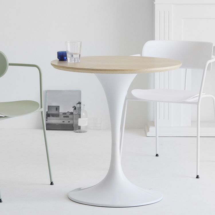 Minimalist Round Standard Table MDF Kitchen Dining Table with Tulip Base Clearhalo ' dining_table' 'Dining Tables & Seating' 'Dining Tables' 'furn' 'furn_dining_table' 'Furniture' 'furniture_dining_table' 'Kitchen & Dining Furniture' 'kitchen&dining_furn' 'kitchen' 'kitchen_dining_table' 1200x1200_b5e3427e-43ad-4217-81b9-a4a9732d7692