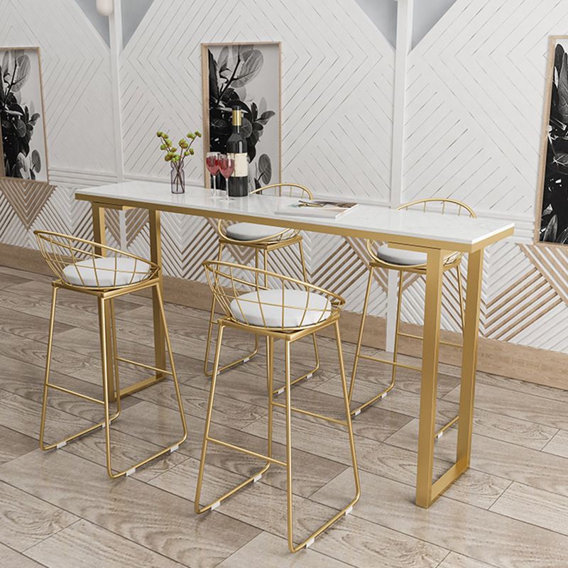 Faux marmeren tafel moderne bistro-bartafel met sledeonderstel
