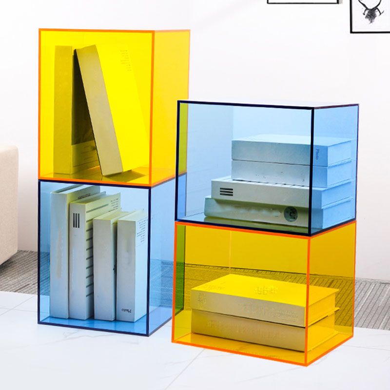 Libreria moderna di libreria chiusa.