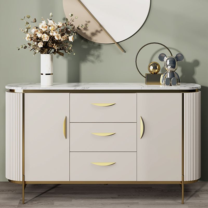 Scheda laterale di pietra per tavolino a buffet moderno con armadi e cassetti