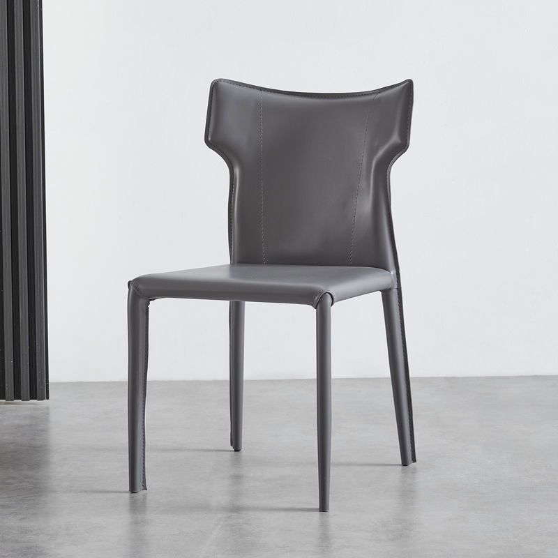 Sedia da pranzo moderna con schienale imbottito e senza braccioli da cucina