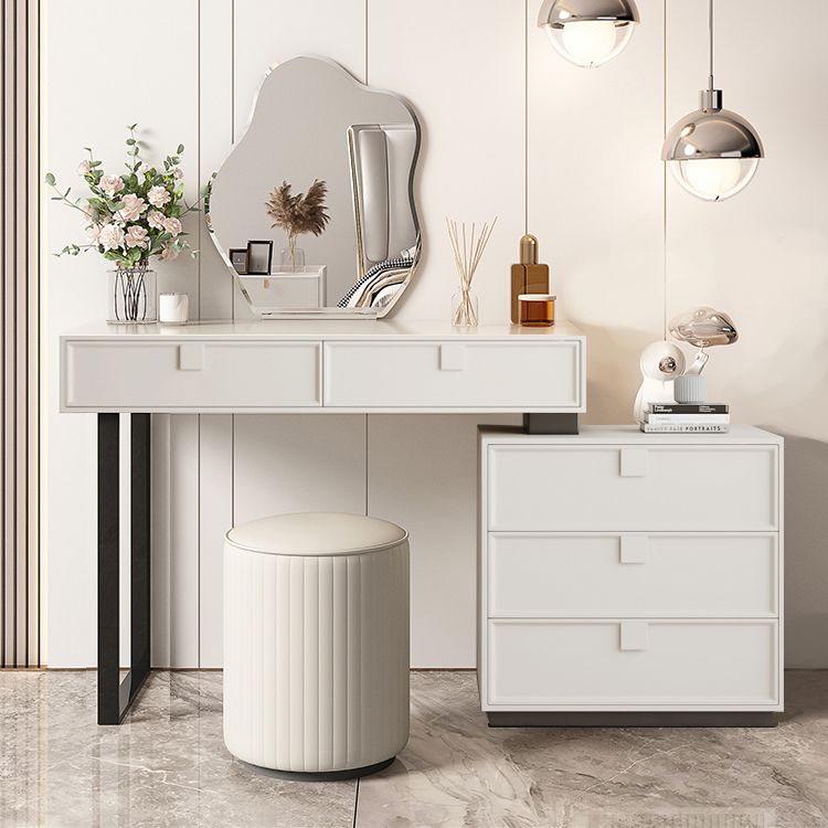 Standing White Makeup Vanity Desk Bedroom Vanity Dressing Table Set Clearhalo 'Bedroom Furniture' 'furn' 'furn_makeup_vanities' 'Furniture' 'Makeup Vanities' 'makeup_vanities' 1200x1200_b6b99c67-a6ab-4604-9ddc-1aa69076d46a