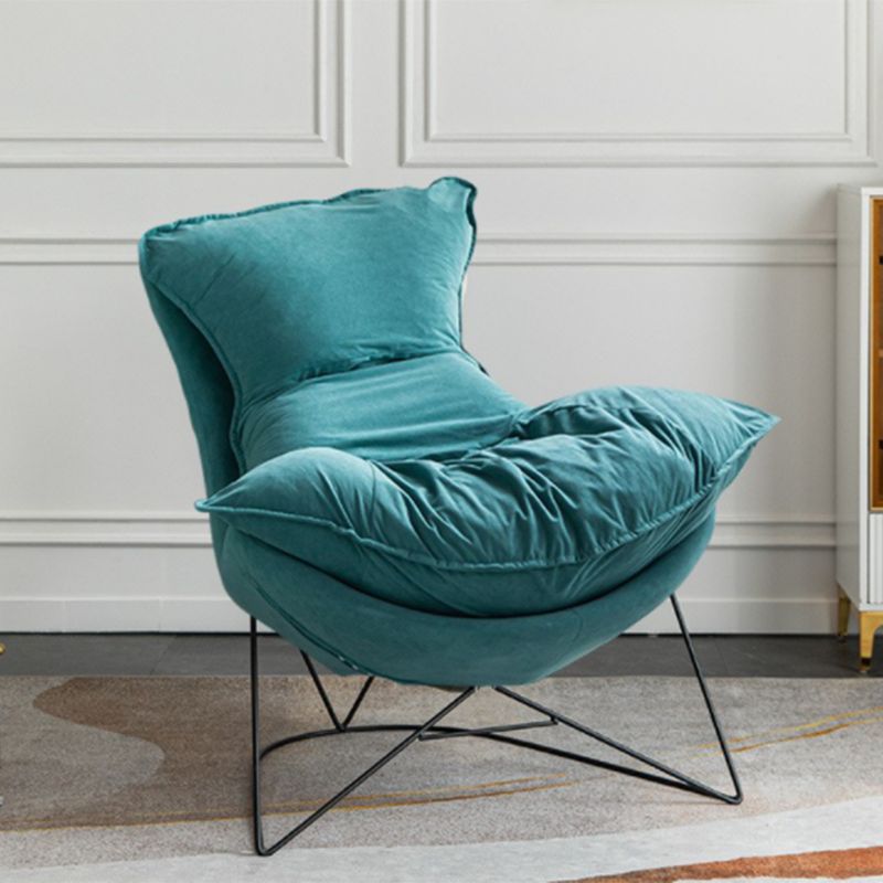 Chaise de chaise de couleur unie avec un oreiller cousu en arrière pour le salon