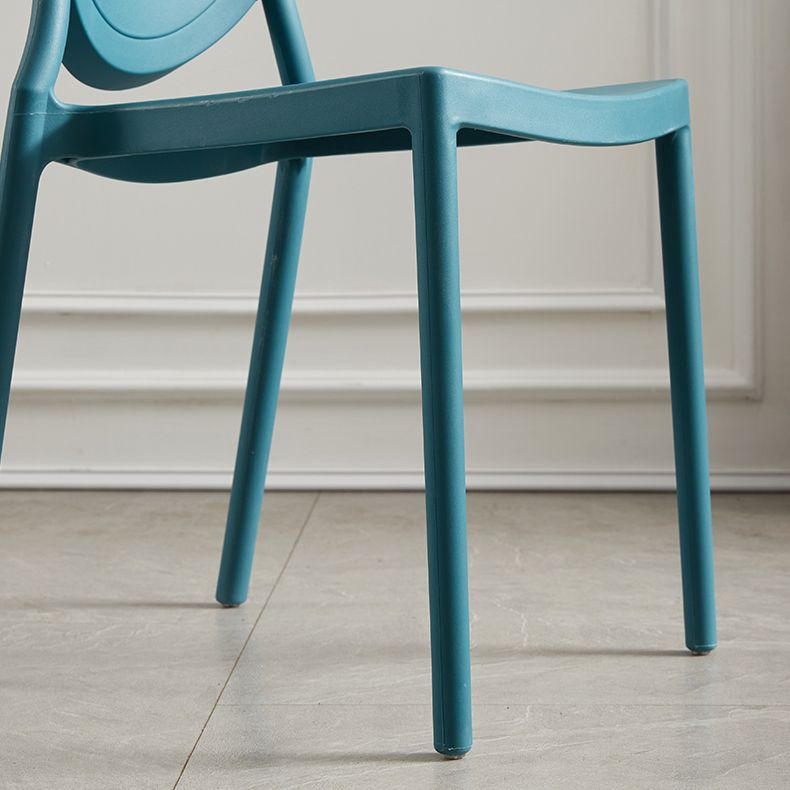 Scandinavian Plastic Armless Dining Chairs Stackable Dining Side Chairs (Set of 4) Clearhalo ' kitchen&dining_furn' 'Dining Chairs' 'Dining Tables & Seating' 'dining_chair' 'furn' 'furn_dining_chair' 'Furniture' 'furniture_dining_chair' 'Kitchen & Dining Furniture' 'kitchen' 1200x1200_b799e739-40f4-461e-a04e-eb106820bb71