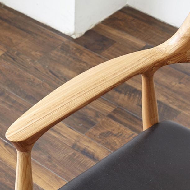 コンテンポラリーダイニングサイドチェアマット仕上げ固体木製オープンバックアームチェア