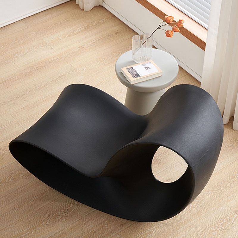 Chaise à bascule contemporaine chaise à bascule en acrylique de couleur solide sans accoudoir