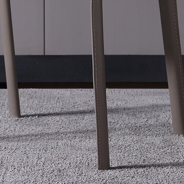 屋内のコンテンポラリーチェアフェイクレザーソリッドダイニングルームチェア