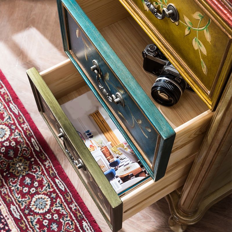 ソリッドウッドランジェリーチェスト伝統的なスタイルのベッドルーム垂直貯蔵箱