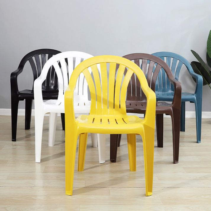 Contemporary Plastic Side Arm Chair Windsor Back Stacking Side Chair for Home Use Clearhalo ' kitchen&dining_furn' 'Dining Chairs' 'Dining Tables & Seating' 'dining_chair' 'furn' 'furn_dining_chair' 'Furniture' 'furniture_dining_chair' 'Kitchen & Dining Furniture' 'kitchen' 1200x1200_b829b907-27fe-44f6-a229-a2495b863f39