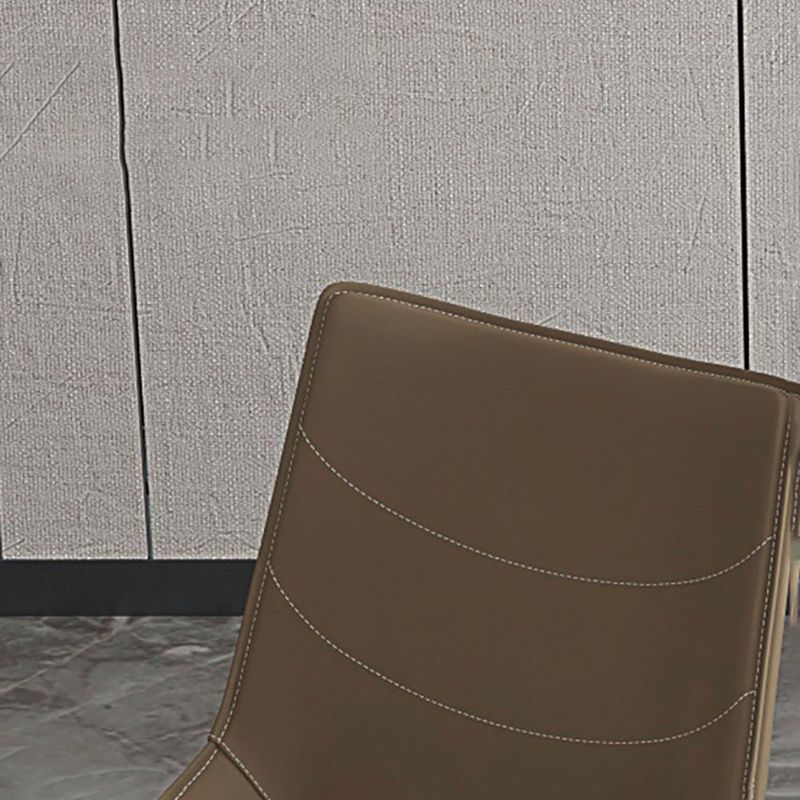 Chaise de style moderne en cuir en cuir chaise latéral avec base en métal