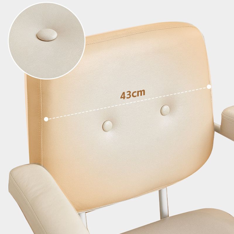 パッド入り腕モダンなスイベル椅子調整可能なシート高さのオフィスチェア付き車輪付き