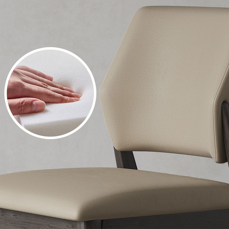 屋内のマット仕上げの現代的なフェイクレザーオープンバックダイニングサイド家具