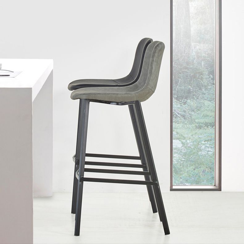 Industrial Bar and Counter Stool Low Back Stool with 4 Legs in Black Clearhalo 'Bar Furniture' 'Bar Stools' 'bar_stools' 'furn' 'furn_bar_stools' 'furniture_bar_stools' 'Kitchen & Dining Furniture' 'kitchen&dining_furn' 'kitchen' 'kitchen_furn' Furniture' 1200x1200_b8f7cef8-4600-45dd-a00e-292fa762e124