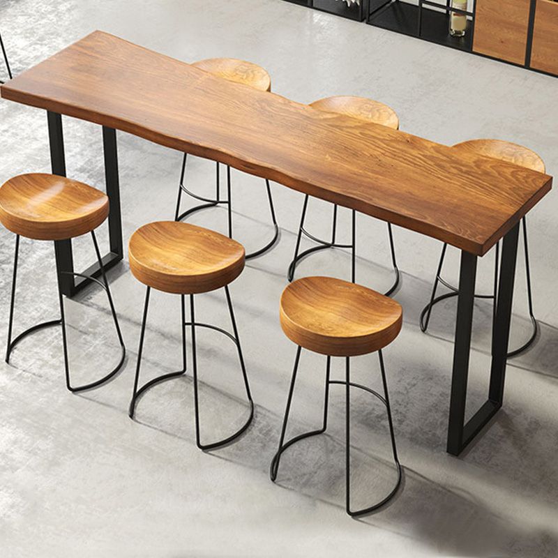 Mesa rectangular con altura de barra de madera maciza de 41,3" de alto con base de metal