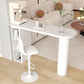 Mesa de bar blanca de forma libre con base de almacenamiento para lugares pequeños