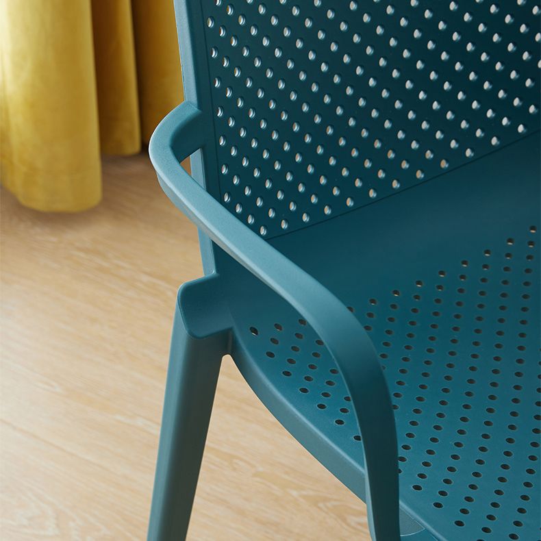 Scandinavian Plastic Dining Arm Chair Solid Back Kitchen Dining Armchair Clearhalo ' kitchen&dining_furn' 'Dining Chairs' 'Dining Tables & Seating' 'dining_chair' 'furn' 'furn_dining_chair' 'Furniture' 'furniture_dining_chair' 'Kitchen & Dining Furniture' 'kitchen' 1200x1200_ba485eea-dab7-40b4-a1a4-32814229b04b