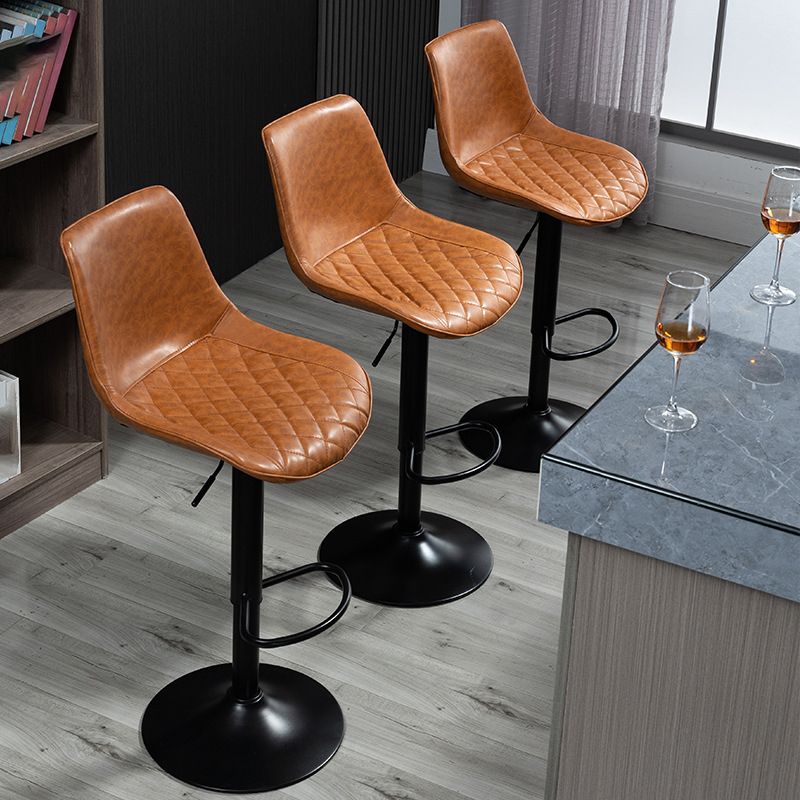 Industrial Bar and Counter Stool Adjustable Height Stool with Pedestal Base in Black Clearhalo 'Bar Furniture' 'Bar Stools' 'bar_stools' 'furn' 'furn_bar_stools' 'Furniture' 'furniture_bar_stools' 'Kitchen & Dining Furniture' 1200x1200_bb26b797-5cb7-4965-a830-e05e556e11e8