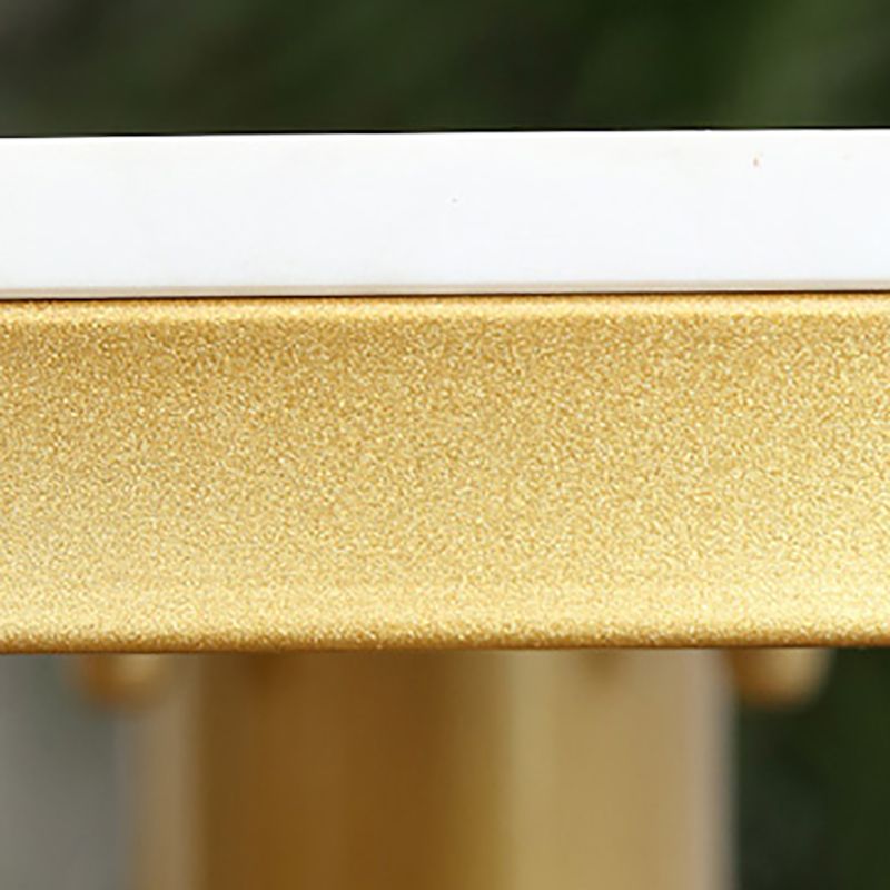 Glam Gold Metal Bar Table 21.6"W Round Top Marble Bistro Table for Breakroom Clearhalo 'Bar Furniture' 'Bar Tables' 'bar_tables' 'furn' 'furn_bar_tables' 'Furniture' 'furniture_bar_tables' 'Kitchen & Dining Furniture' 'kitchen&dining_furn' 'kitchen' 1200x1200_bb3b4a23-0992-4acf-af11-38030e3a112e