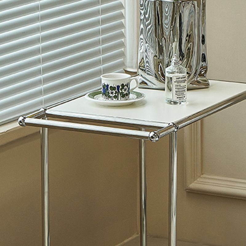 Mesa de extremo rectangular simple contemporánea con ruedas de casa de 1 estante 23.2 "de altura