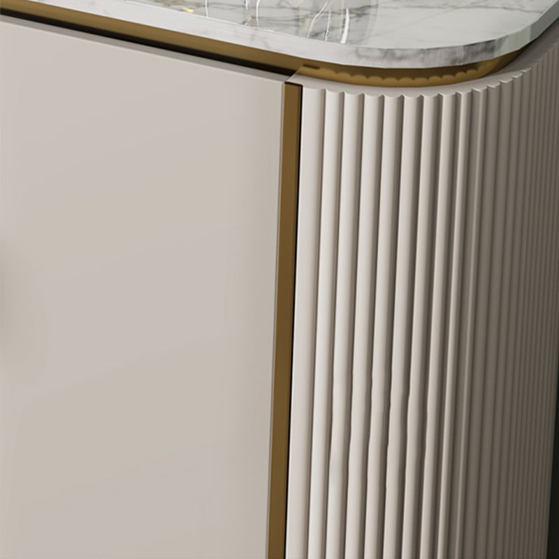 Scheda laterale di pietra per tavolino a buffet moderno con armadi e cassetti
