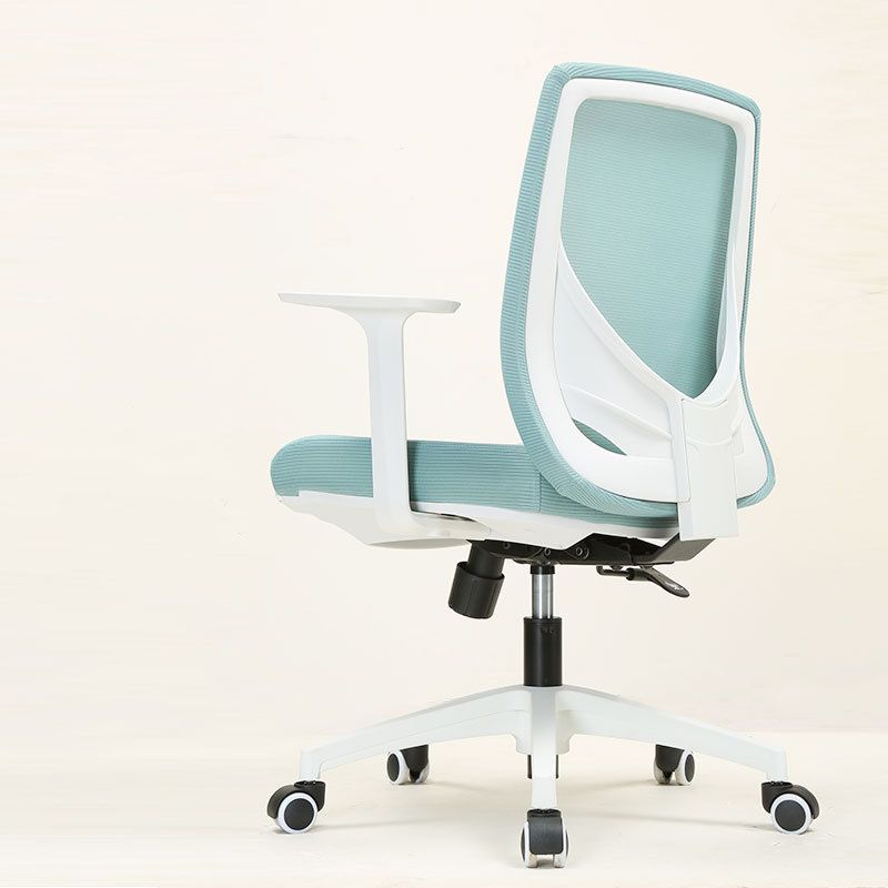 モダンなデスクチェアメッシュコンピューターチェアミッドバックチェア付きホイール