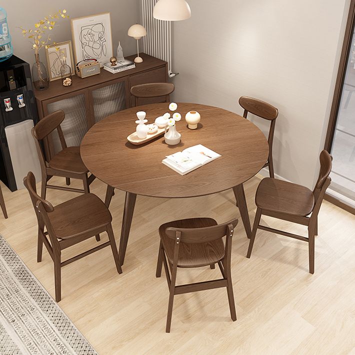 Extendable Round Dining Table for Restaurant Modern Rubber Wood Table with 4 Legs Clearhalo ' dining_table' 'Dining Tables & Seating' 'Dining Tables' 'furn' 'furn_dining_table' 'Furniture' 'furniture_dining_table' 'Kitchen & Dining Furniture' 'kitchen&dining_furn' 'kitchen' 'kitchen_dining_table' 1200x1200_bbea4388-e0ef-4e00-8fde-abe731c8bf12