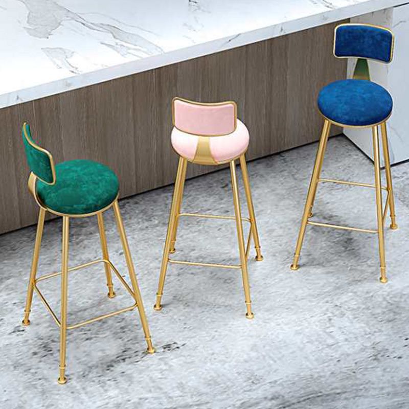 Modern Style Metal Bar Stool with Footrest and Low Back Bistro Lounge Bar Stool Clearhalo 'Bar Furniture' 'Bar Stools' 'bar_stools' 'furn' 'furn_bar_stools' 'furniture_bar_stools' 'Kitchen & Dining Furniture' 'kitchen&dining_furn' 'kitchen' 'kitchen_furn' Furniture' 1200x1200_bc37cb95-5320-4e15-b92a-7fe95677d172