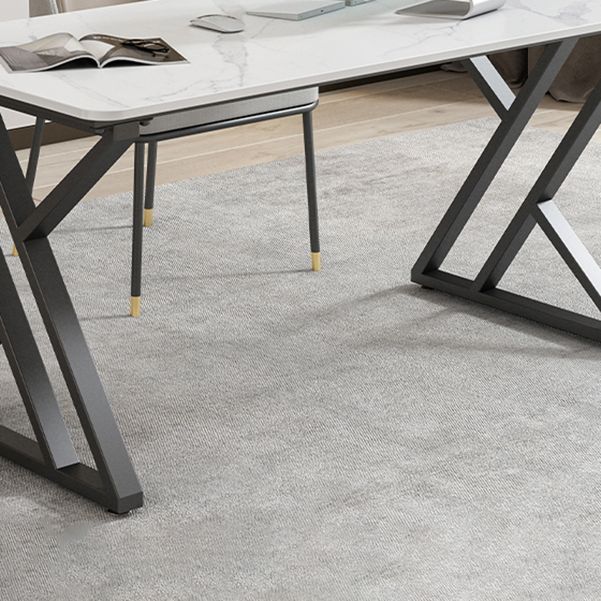 Eigentijdse kantoorbureau gebogen antieke afwerking computerbureau met metalen benen