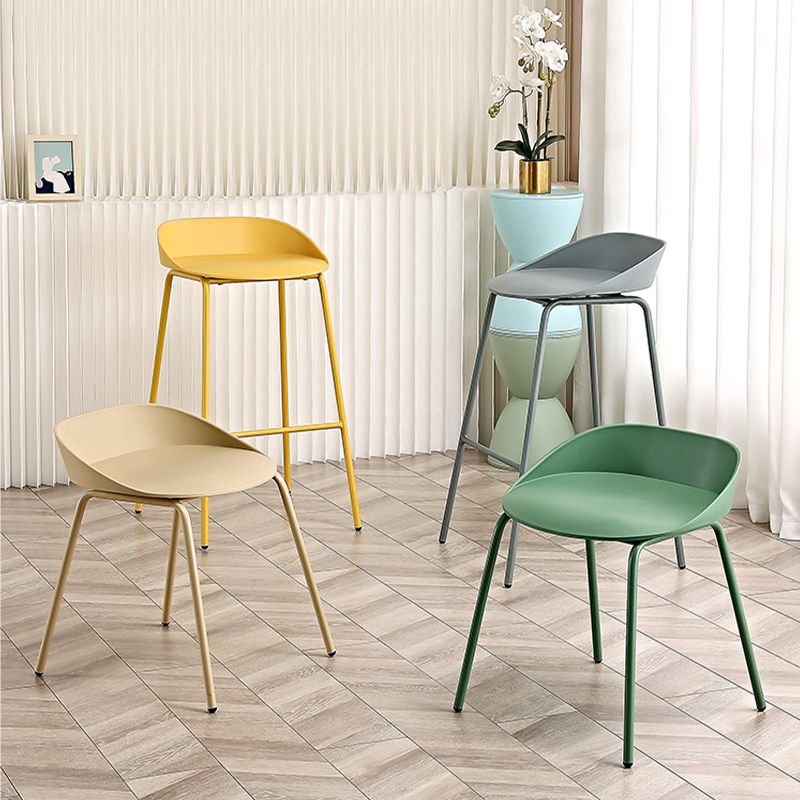 Indoor Plastic and Metal Bar Stool Modern Low Back Armless Bar Stool Clearhalo 'Bar Furniture' 'Bar Stools' 'bar_stools' 'furn' 'furn_bar_stools' 'Furniture' 'Kitchen & Dining Furniture' 1200x1200_bcd30433-0e5c-4e9f-9dc0-7acfb2ceb2b5