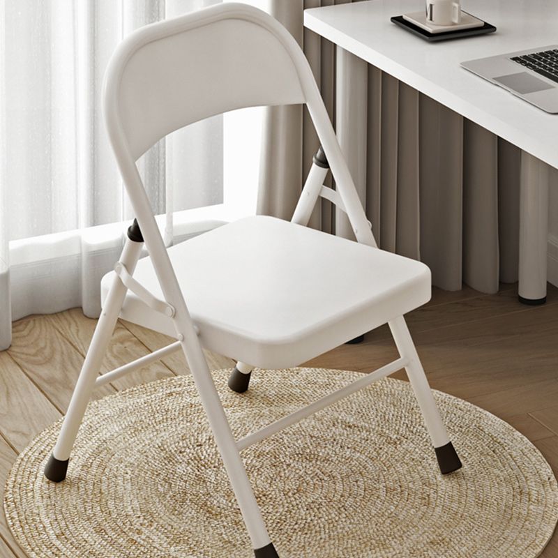 Sedia reclinabile interno in metallo contemporaneo di colore solido con gambe