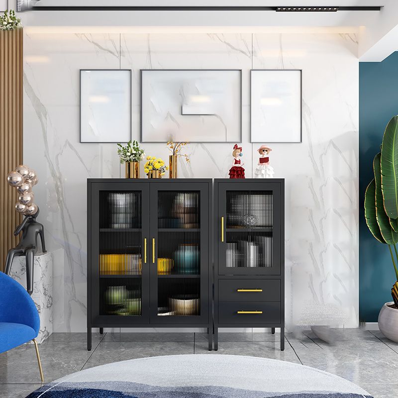 Server da pranzo di finitura metallica con porte di vetro Glam Sideboard con le gambe