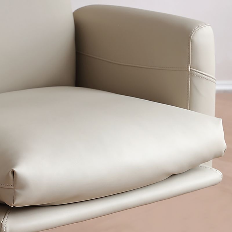 Silla moderna de gerente de brazos fijos Silla ajustable en altura con ruedas