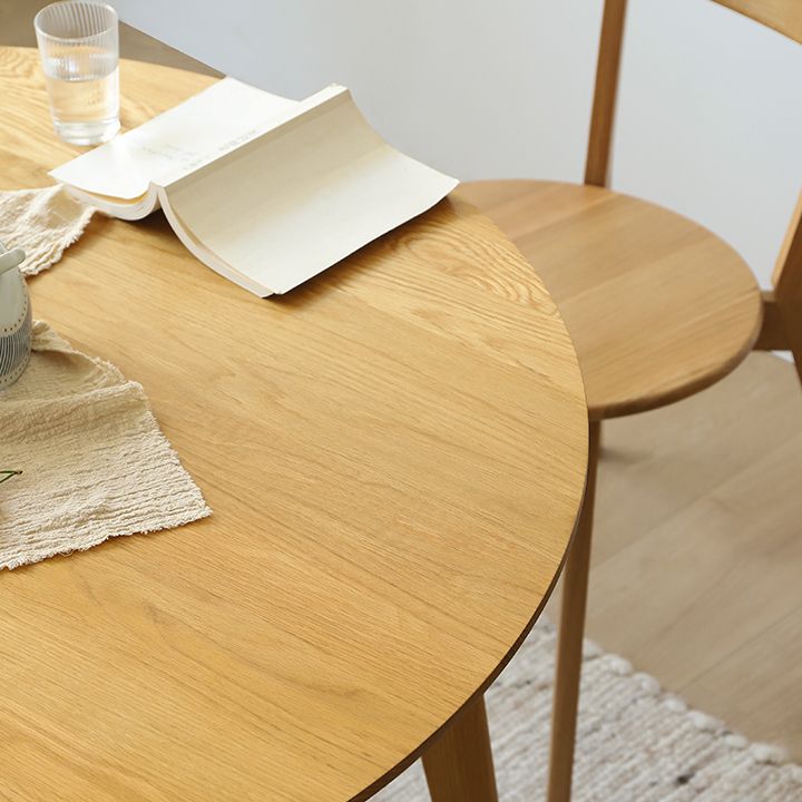 Round 4-foot Dining Table Oak Solid Wood Furniture for Dining Room Home Clearhalo ' dining_table' 'Dining Tables & Seating' 'Dining Tables' 'furn' 'furn_dining_table' 'Furniture' 'furniture_dining_table' 'Kitchen & Dining Furniture' 'kitchen&dining_furn' 'kitchen' 'kitchen_dining_table' 1200x1200_bd8e0f5d-a35a-495e-9cfe-33b23658d08f