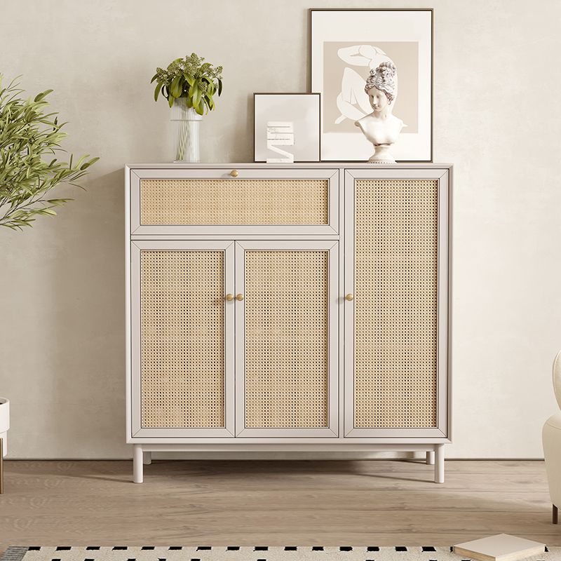 Moderno server da pranzo ingegnerizzato il server buffet in legno con porte per sala da pranzo