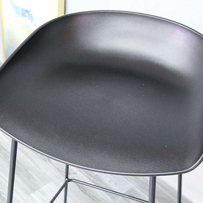 Scandinavian Plastic Bar Stools Footrest Indoor Counter Stool with Metal Legs