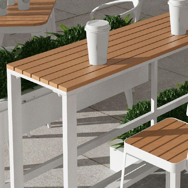 Zeitgenössische 1/2/5 Stück Stangenabtisch Rechteckstange mit hohen Metallhopfen