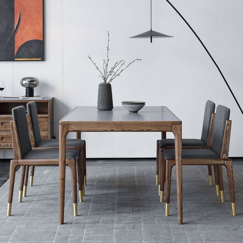 木製のベースと4本の脚を備えた中世のモダンな焼結さた石のテーブル長方形のテーブル