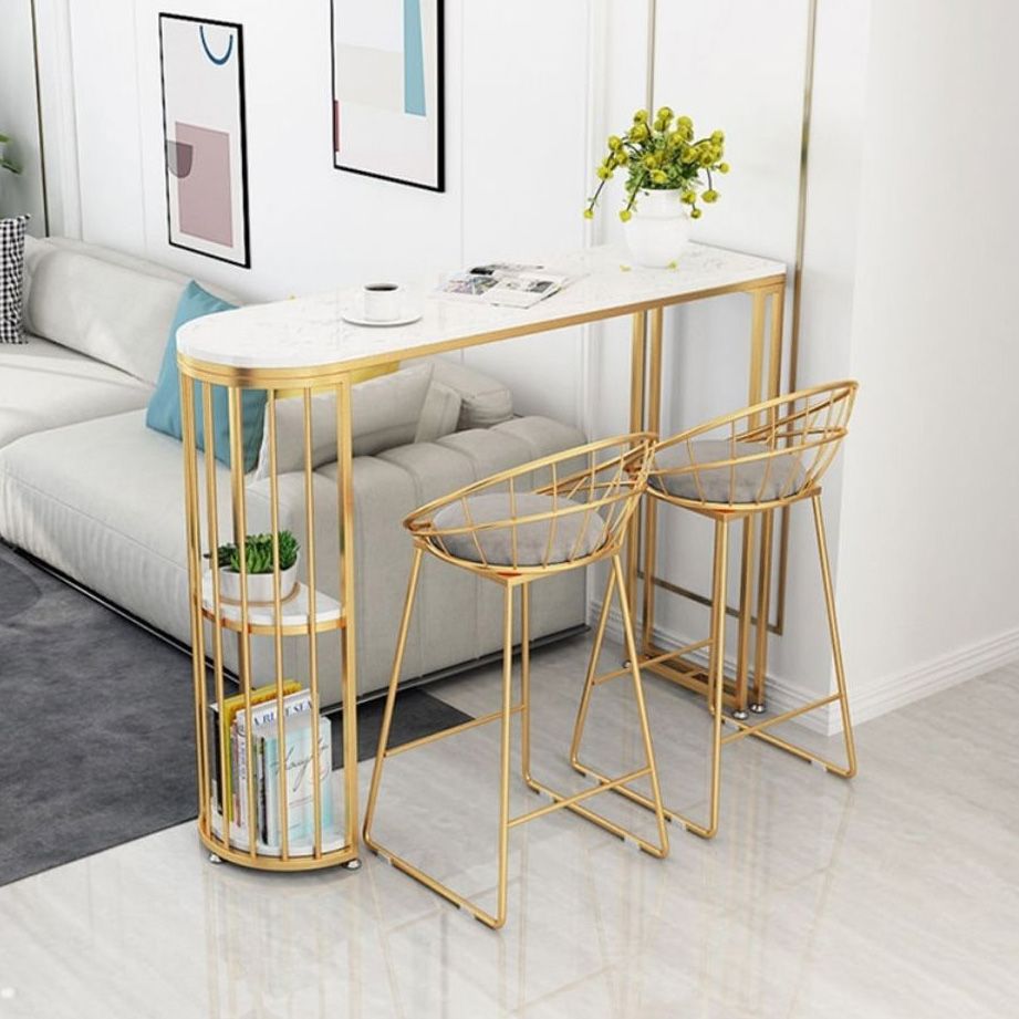 Tavolino in pietra in stile glam nordico