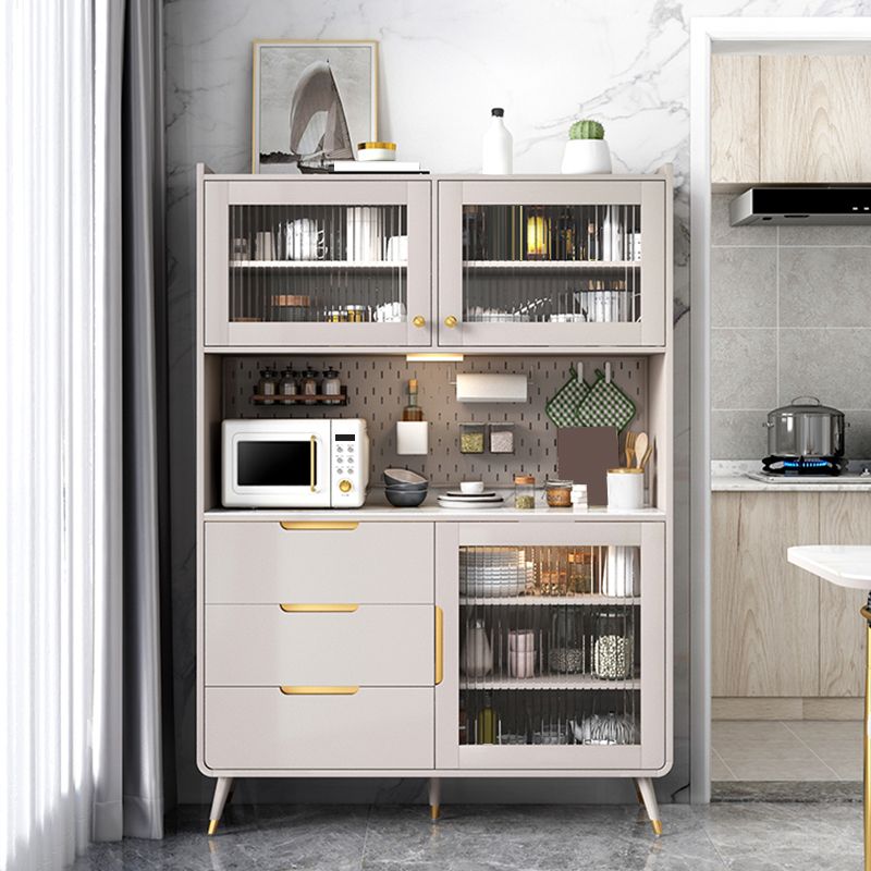 Buffet de comedor de piedra lateral de estilo glamorial con gabinetes y cajones