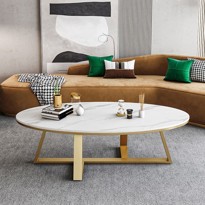 脚のコーヒーテーブルラウンド/楕円形のカクテルテーブルは金/黒い脚